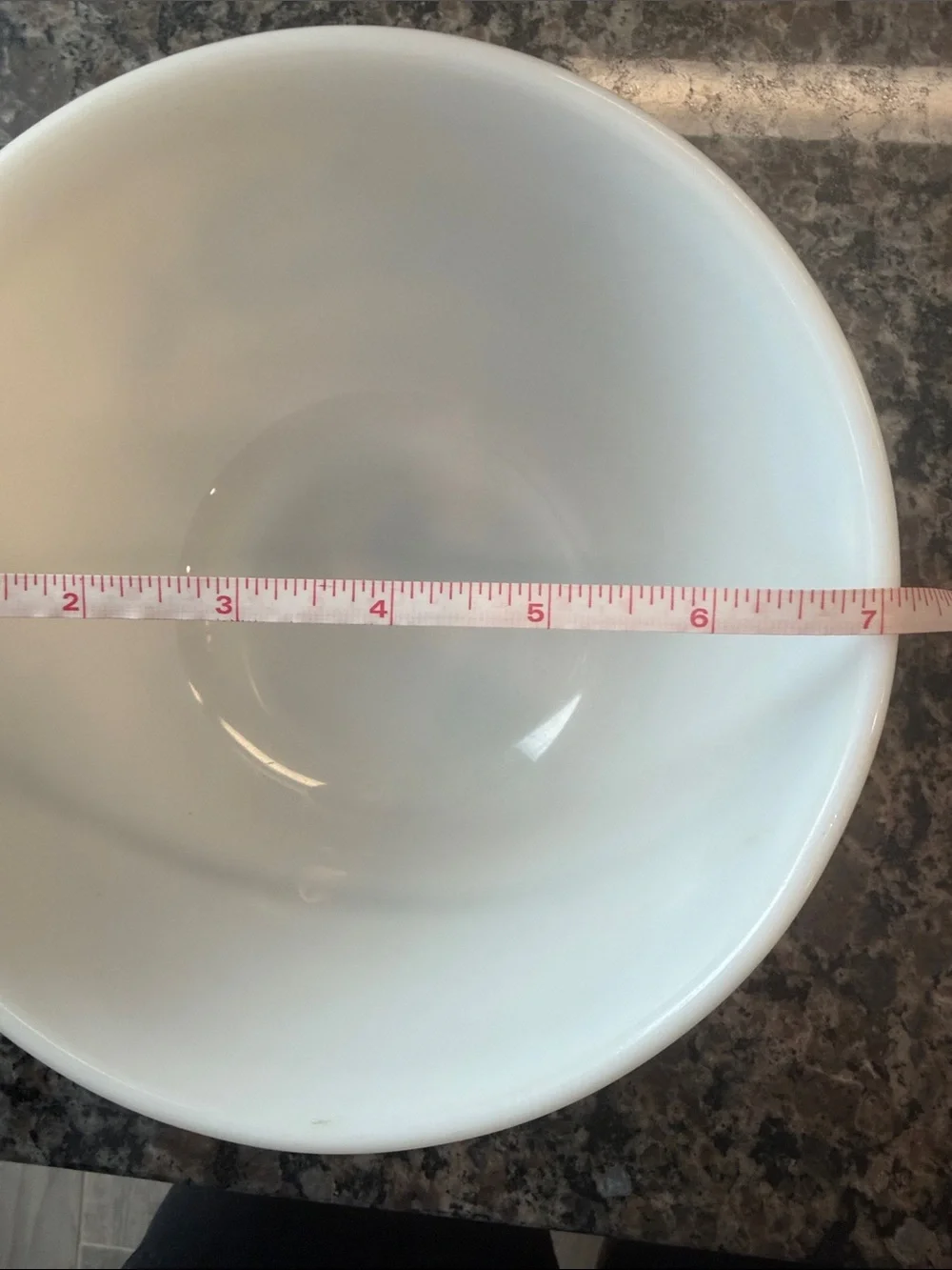 Vintage #402 1.5 Pyrex Tan Mixing Bowl